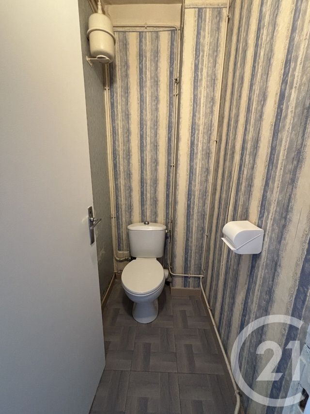 Appartement F4 &agrave; louer - 4 pi&egrave;ces - 79,93 m2 - Alencon - 61 - BASSE-NORMANDIE