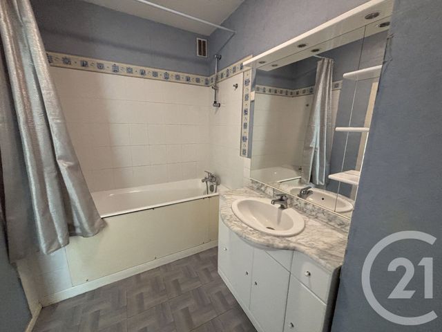 Appartement F4 &agrave; louer - 4 pi&egrave;ces - 79,93 m2 - Alencon - 61 - BASSE-NORMANDIE