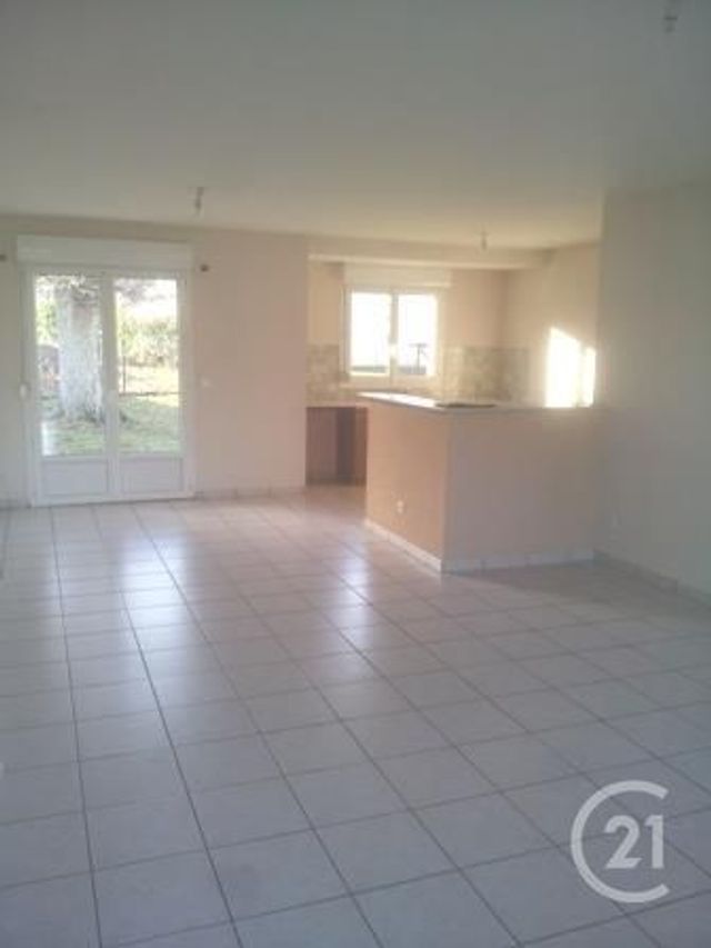 Maison &agrave; louer - 4 pi&egrave;ces - 80,80 m2 - Arconnay - 72 - PAYS-DE-LOIRE