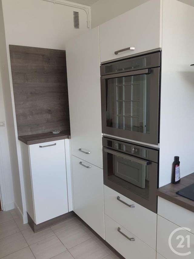 Appartement F5 &agrave; louer - 5 pi&egrave;ces - 99,89 m2 - Alencon - 61 - BASSE-NORMANDIE