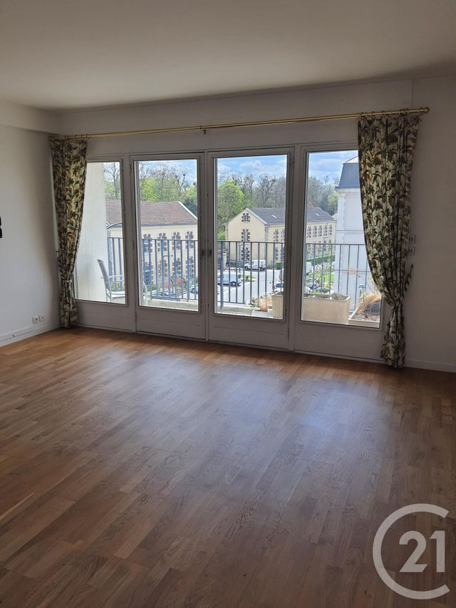 Appartement F5 &agrave; louer - 5 pi&egrave;ces - 99,89 m2 - Alencon - 61 - BASSE-NORMANDIE