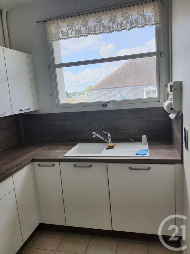 Appartement F5 &agrave; louer - 5 pi&egrave;ces - 99,89 m2 - Alencon - 61 - BASSE-NORMANDIE