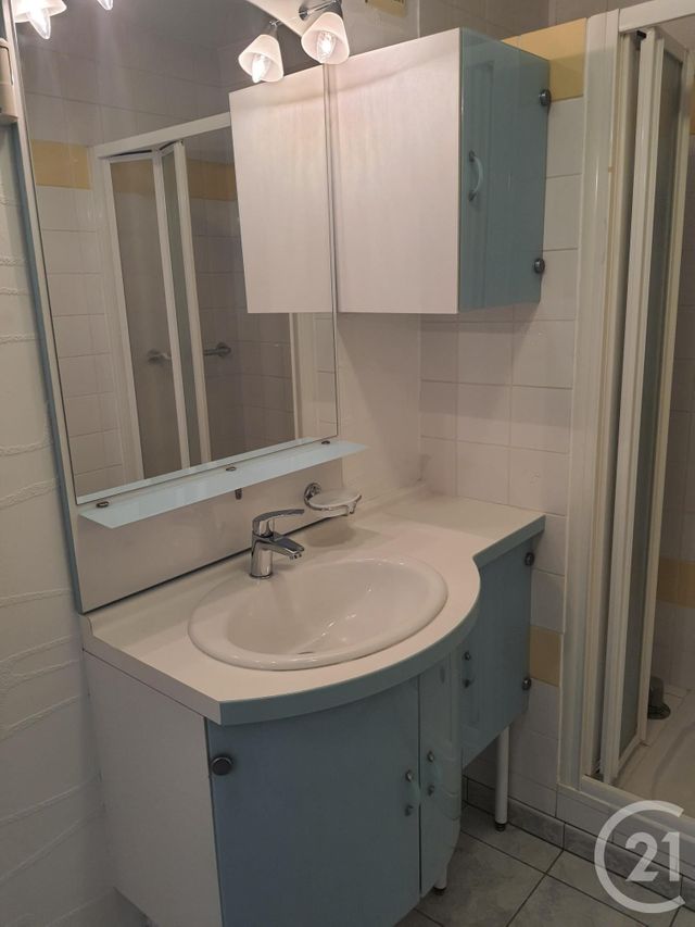 Appartement F2 &agrave; louer - 2 pi&egrave;ces - 45,76 m2 - Alencon - 61 - BASSE-NORMANDIE