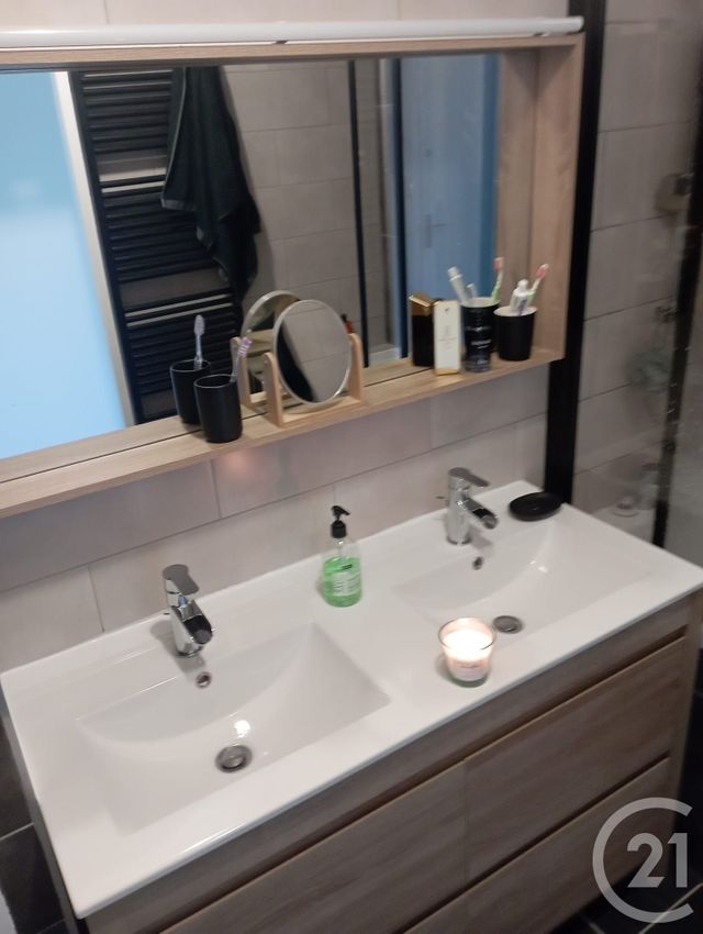 Appartement F4 à louer - 4 pièces - 78,39 m2 - Alencon - 61 - BASSE-NORMANDIE