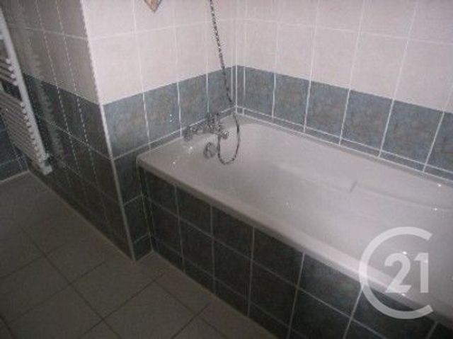 Maison à louer - 4 pièces - 78 m2 - Alencon - 61 - BASSE-NORMANDIE