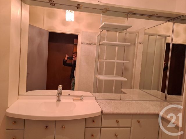 Afficher la photo en grand Appartement F4 à vendre - 4 pièces - 79,12 m2 - Alencon - 61 - BASSE-NORMANDIE