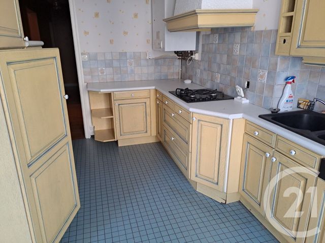 Afficher la photo en grand Appartement F4 à vendre - 4 pièces - 79,12 m2 - Alencon - 61 - BASSE-NORMANDIE