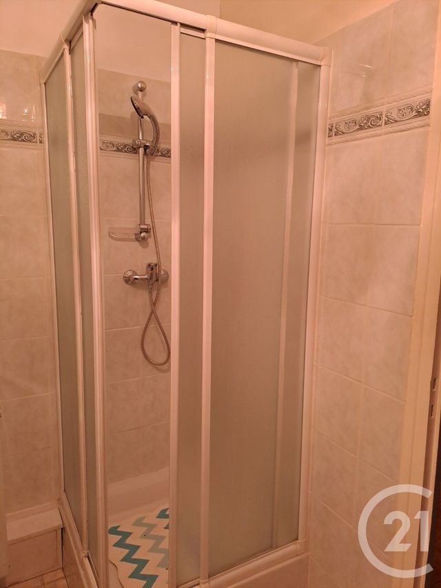 Afficher la photo en grand Appartement F4 à vendre - 4 pièces - 79,12 m2 - Alencon - 61 - BASSE-NORMANDIE