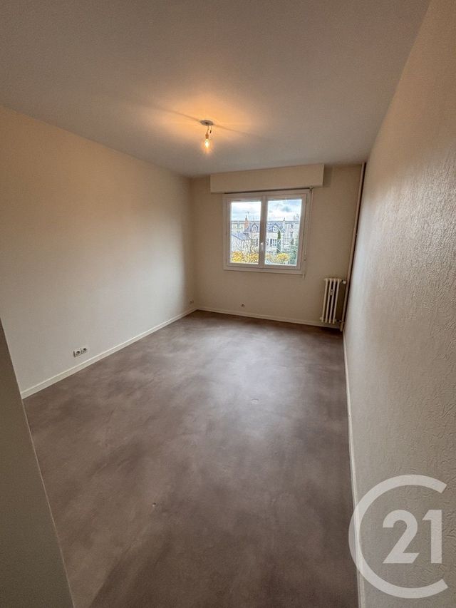 Appartement F4 à louer - 4 pièces - 73,88 m2 - Alencon - 61 - BASSE-NORMANDIE