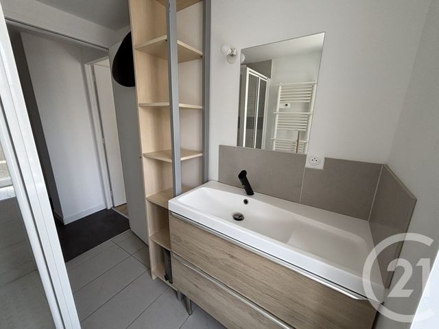 Appartement F3 &agrave; louer - 3 pi&egrave;ces - 64,70 m2 - Alencon - 61 - BASSE-NORMANDIE