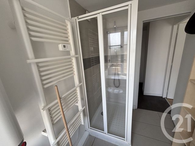 Appartement F3 &agrave; louer - 3 pi&egrave;ces - 64,70 m2 - Alencon - 61 - BASSE-NORMANDIE