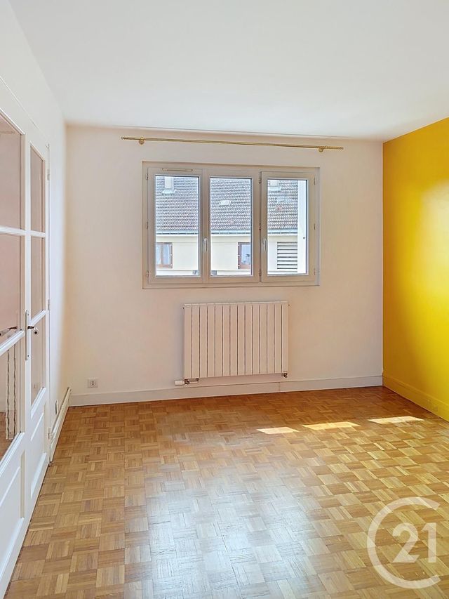 Appartement F4 &agrave; louer - 4 pi&egrave;ces - 84,70 m2 - Bretigny Sur Orge - 91 - ILE-DE-FRANCE