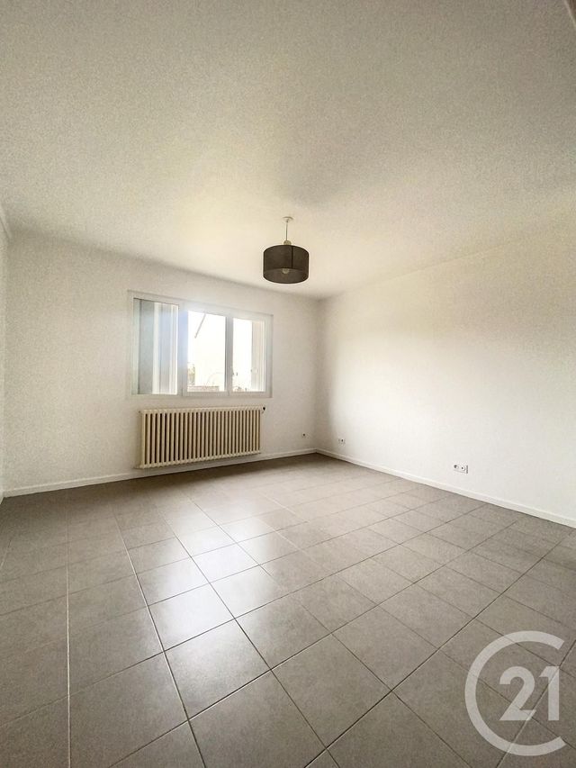 Appartement F3 &agrave; louer - 3 pi&egrave;ces - 62,20 m2 - Bretigny Sur Orge - 91 - ILE-DE-FRANCE