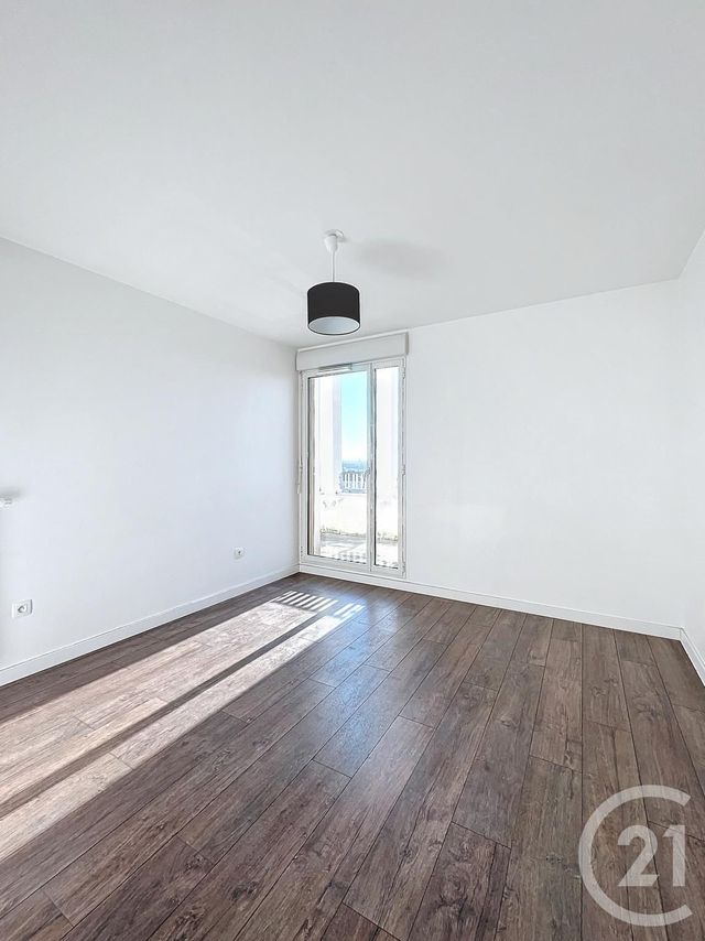 Appartement F4 &agrave; louer - 4 pi&egrave;ces - 80,60 m2 - Bretigny Sur Orge - 91 - ILE-DE-FRANCE