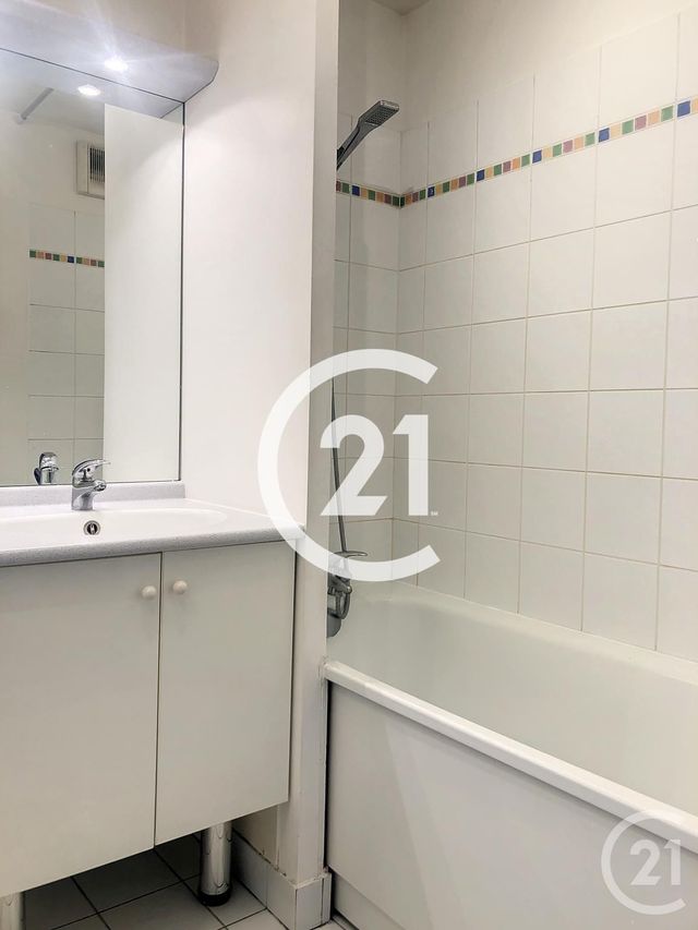 Appartement F2 &agrave; louer - 2 pi&egrave;ces - 46,25 m2 - Ste Genevieve Des Bois - 91 - ILE-DE-FRANCE