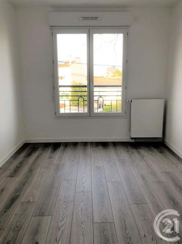 Appartement F2 &agrave; louer - 2 pi&egrave;ces - 43,69 m2 - Ste Genevieve Des Bois - 91 - ILE-DE-FRANCE