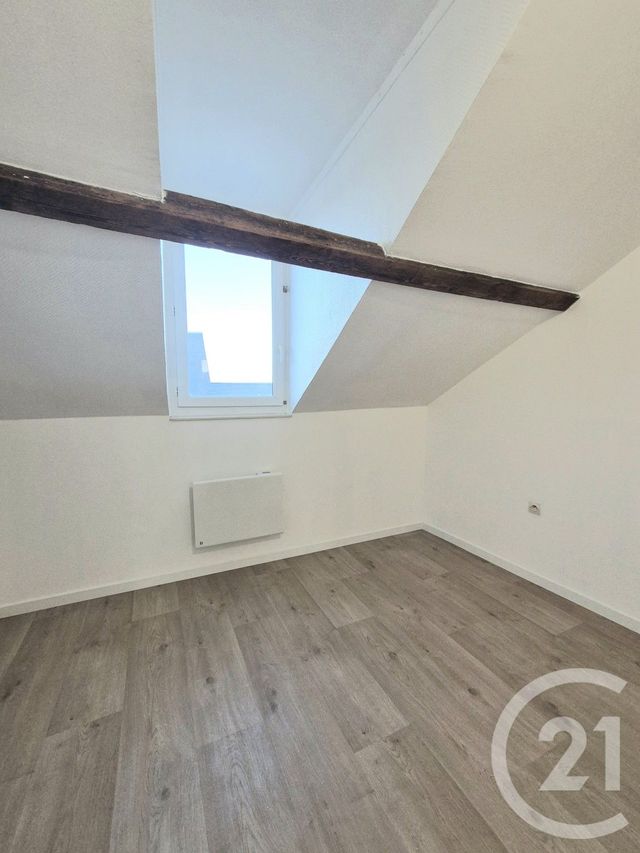 Appartement F5 &agrave; louer - 5 pi&egrave;ces - 70,46 m2 - Beuzeville - 27 - HAUTE-NORMANDIE