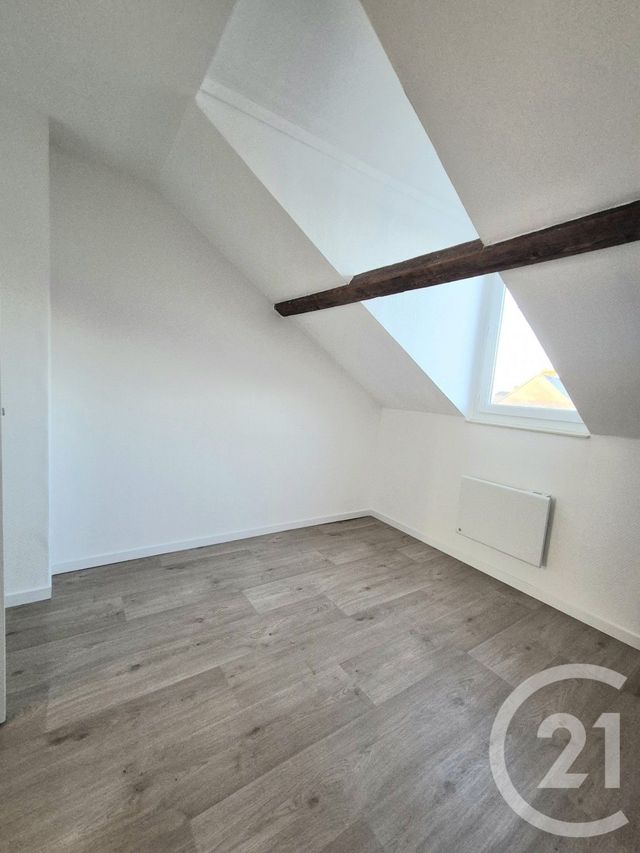 Appartement F5 &agrave; louer - 5 pi&egrave;ces - 70,46 m2 - Beuzeville - 27 - HAUTE-NORMANDIE