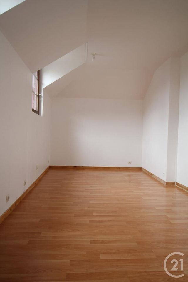 Appartement T3 &agrave; louer - 3 pi&egrave;ces - 78,57 m2 - Pont Audemer - 27 - HAUTE-NORMANDIE