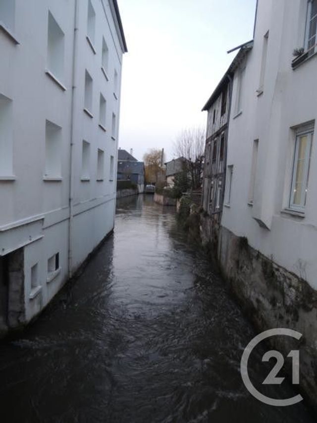 Appartement Studio &agrave; louer - 1 pi&egrave;ce - 17,21 m2 - Pont Audemer - 27 - HAUTE-NORMANDIE