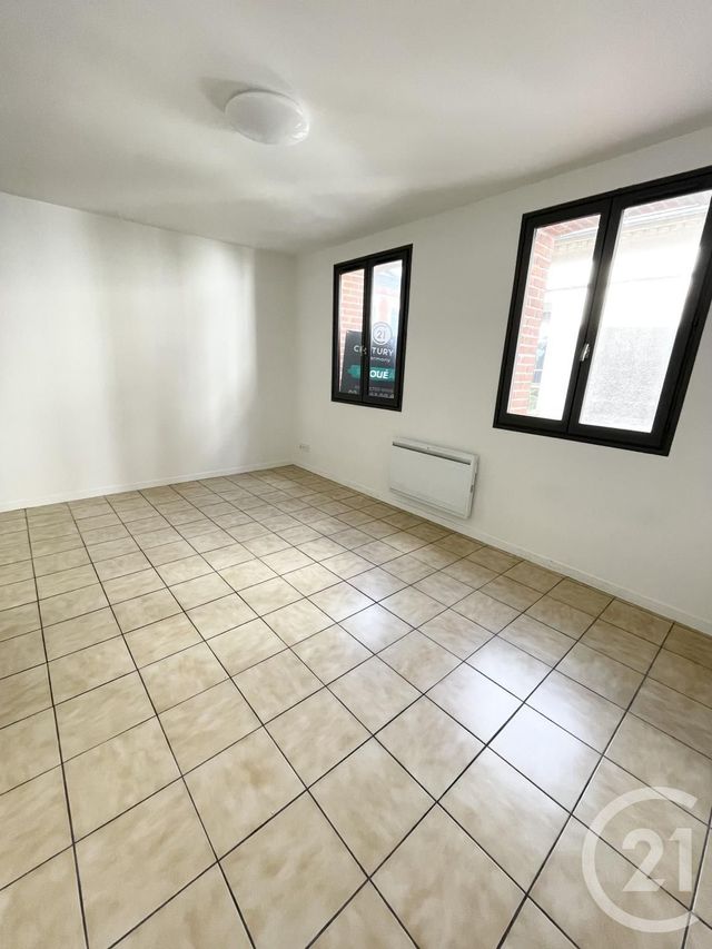 Appartement T3 &agrave; louer - 3 pi&egrave;ces - 45,03 m2 - Quillebeuf Sur Seine - 27 - HAUTE-NORMANDIE