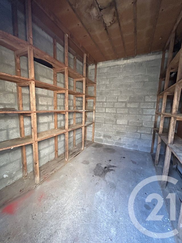Parking &agrave; louer - 10 m2 - Pont Audemer - 27 - HAUTE-NORMANDIE