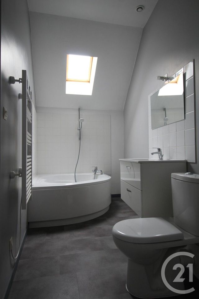 Appartement T3 &agrave; louer - 3 pi&egrave;ces - 78,57 m2 - Pont Audemer - 27 - HAUTE-NORMANDIE