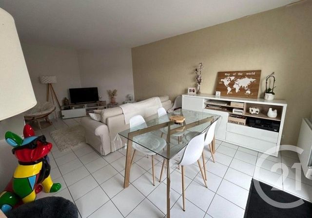 Appartement T2 &agrave; louer - 2 pi&egrave;ces - 50,85 m2 - Pont Audemer - 27 - HAUTE-NORMANDIE