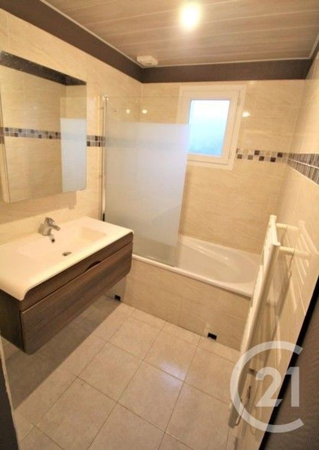 Maison &agrave; louer - 4 pi&egrave;ces - 78,14 m2 - St Georges Du Vievre - 27 - HAUTE-NORMANDIE