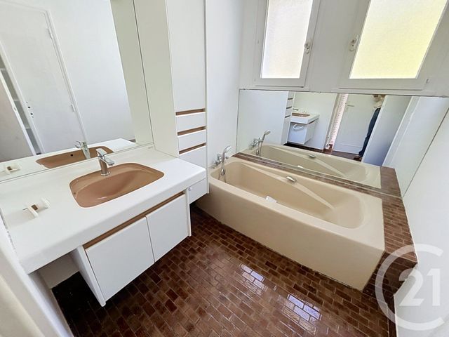 Maison &agrave; louer - 5 pi&egrave;ces - 120,55 m2 - Fourmetot - 27 - HAUTE-NORMANDIE