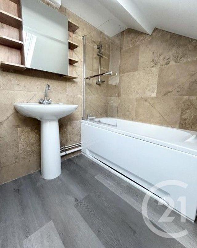 Appartement &agrave; louer - 2 pi&egrave;ces - 18,37 m2 - Pont Audemer - 27 - HAUTE-NORMANDIE