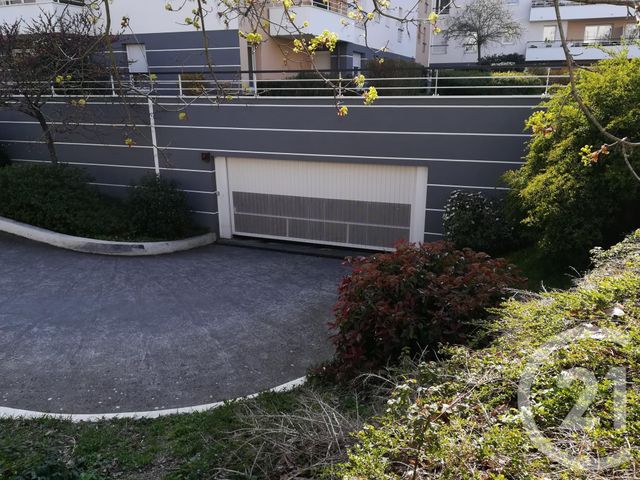 parking - NANTES - 44