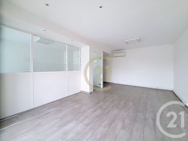 Commerce à louer REZE