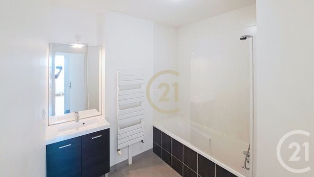 Appartement F3 &agrave; louer - 3 pi&egrave;ces - 68,37 m2 - St Sebastien Sur Loire - 44 - PAYS-DE-LOIRE