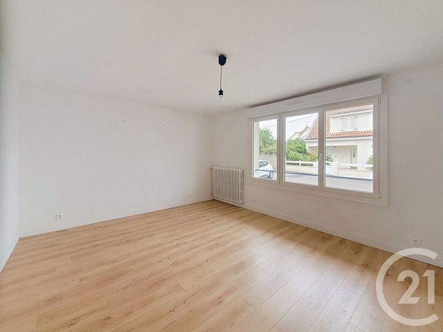 Appartement F4 &agrave; louer - 4 pi&egrave;ces - 77,15 m2 - Reze - 44 - PAYS-DE-LOIRE