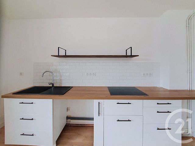 Appartement F4 &agrave; louer - 4 pi&egrave;ces - 77,15 m2 - Reze - 44 - PAYS-DE-LOIRE