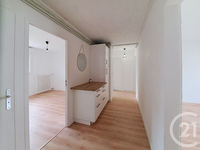 Appartement F4 &agrave; louer - 4 pi&egrave;ces - 77,15 m2 - Reze - 44 - PAYS-DE-LOIRE