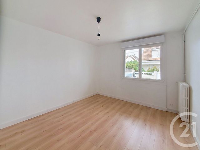 Appartement F4 &agrave; louer - 4 pi&egrave;ces - 77,15 m2 - Reze - 44 - PAYS-DE-LOIRE
