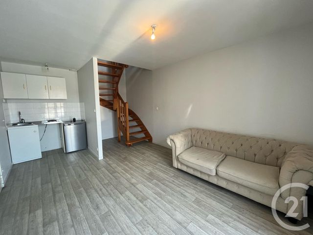 Appartement Triplex à louer REZE