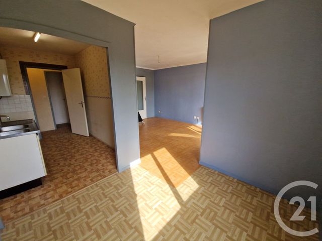 Appartement F2 à vendre - 2 pièces - 52,83 m2 - Evreux - 27 - HAUTE-NORMANDIE