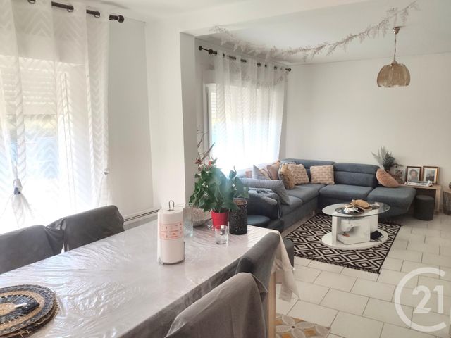 Appartement F4 à louer - 4 pièces - 79,44 m2 - Evreux - 27 - HAUTE-NORMANDIE