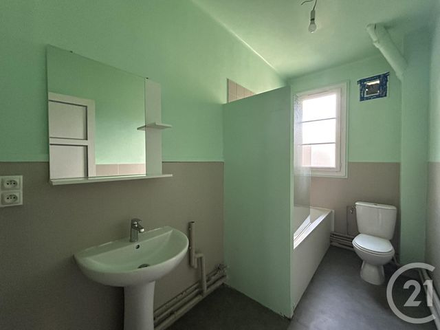 Appartement F3 à vendre - 3 pièces - 78,85 m2 - Evreux - 27 - HAUTE-NORMANDIE