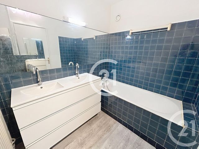 Appartement F4 à louer - 5 pièces - 102,67 m2 - Evreux - 27 - HAUTE-NORMANDIE