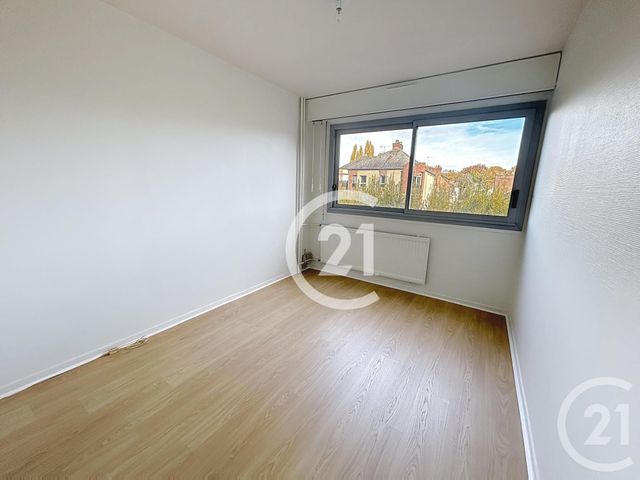 Appartement F4 à louer - 5 pièces - 102,67 m2 - Evreux - 27 - HAUTE-NORMANDIE
