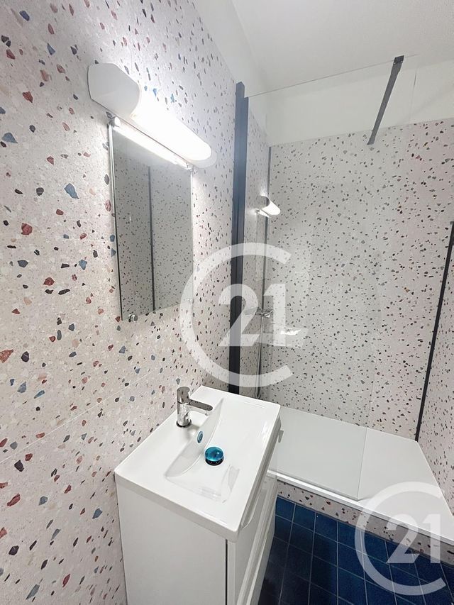 Appartement F4 à louer - 5 pièces - 102,67 m2 - Evreux - 27 - HAUTE-NORMANDIE