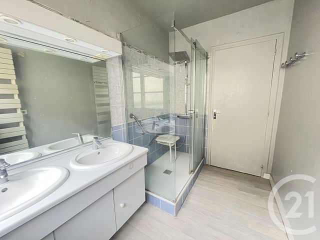 Appartement F4 à vendre - 4 pièces - 109,93 m2 - Evreux - 27 - HAUTE-NORMANDIE