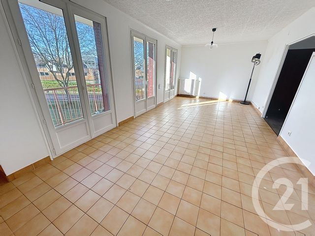 Appartement F3 &agrave; vendre - 3 pi&egrave;ces - 70,16 m2 - Evreux - 27 - HAUTE-NORMANDIE