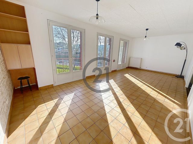 Appartement F3 &agrave; louer - 3 pi&egrave;ces - 70,16 m2 - Evreux - 27 - HAUTE-NORMANDIE