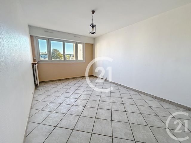 Appartement F3 &agrave; louer - 3 pi&egrave;ces - 62,86 m2 - Evreux - 27 - HAUTE-NORMANDIE