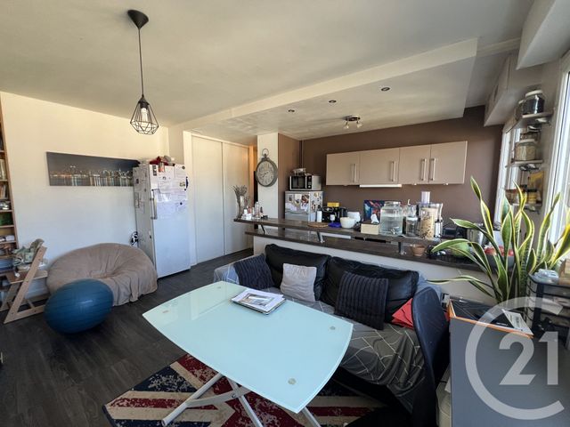 Appartement T3 à vendre - 3 pièces - 52,79 m2 - Le Mans - 72 - PAYS-DE-LOIRE